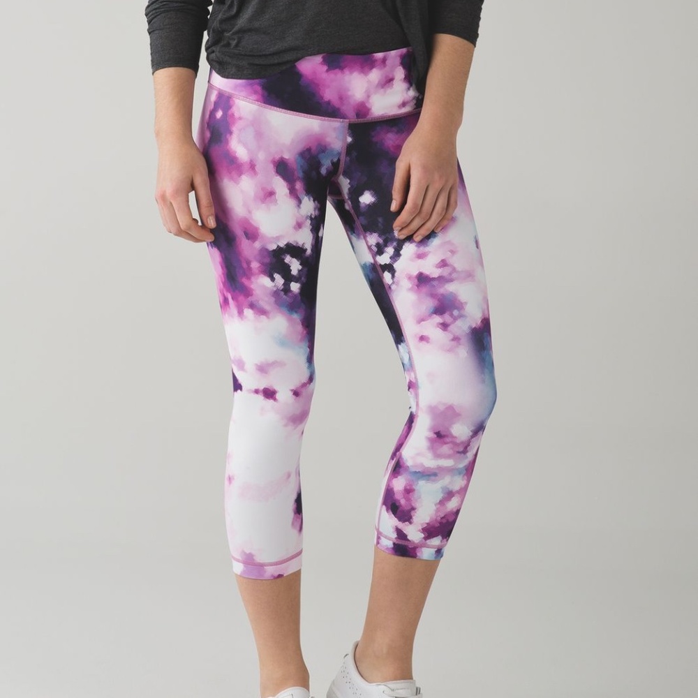 Lululemon Wunder Under Crop III - Blooming Pixie Pattern